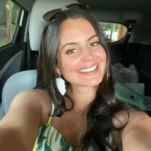 Meet your Posher, Nicole Marie!